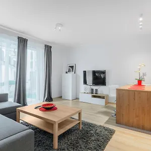 Apartment Homely Place Blisko Starego Rynku - Parking, Posen